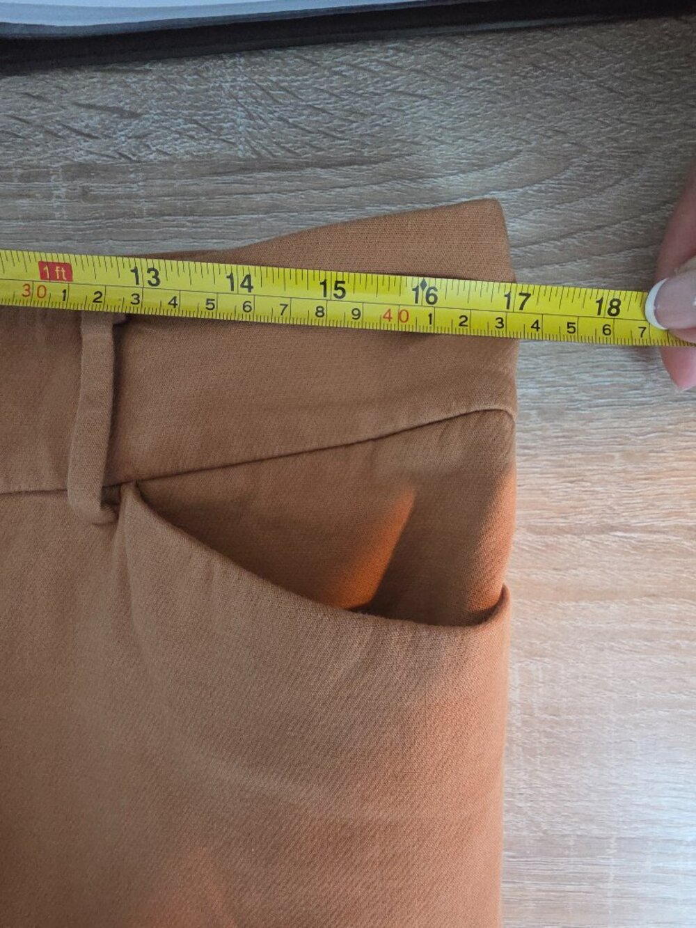 Ann Taylor Ankle Pants in Caramel - Size 10 - Picture 6 of 7